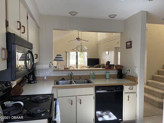 5th image of 6171 Sequoia Dr