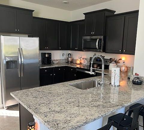 3rd image of 5330 Sunshine Dr