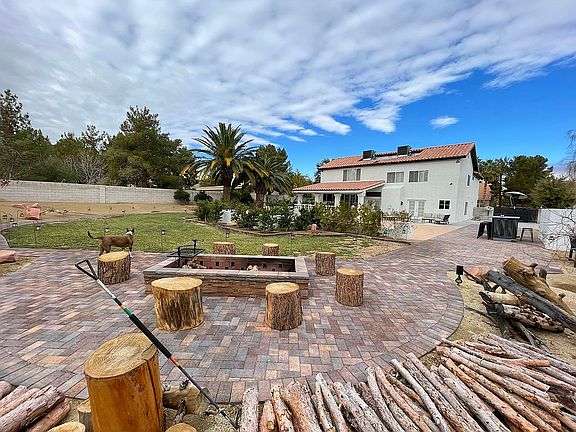2nd image of 8335 Garnet Canyon Ln