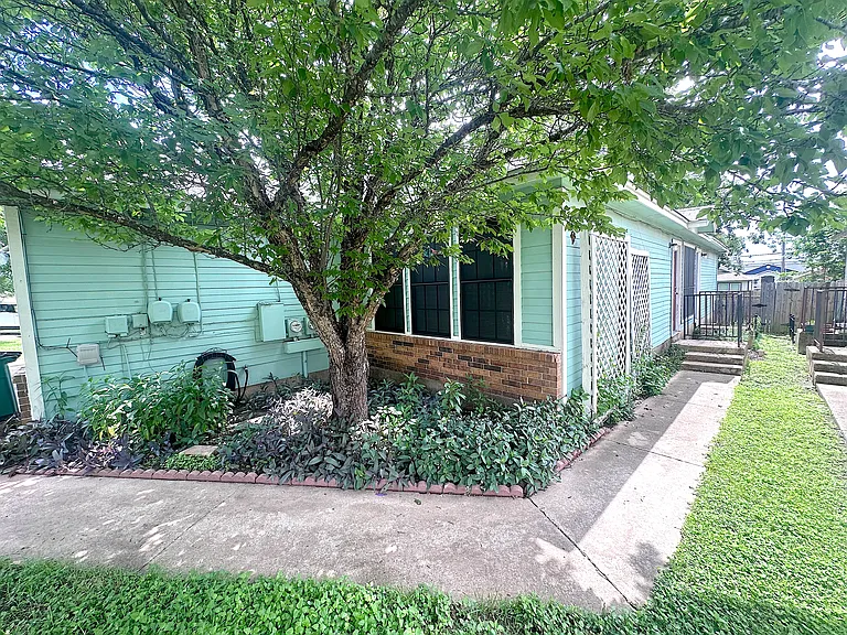 9401 Kempler Dr #B — Photo 13