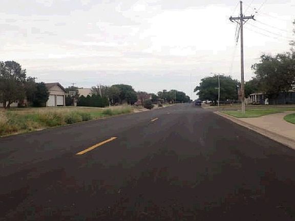 Exterior Neighborhood (street photo)