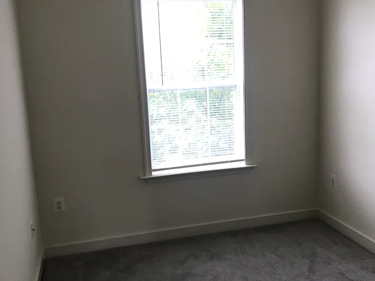 13005 Taxi Dr — Photo 22