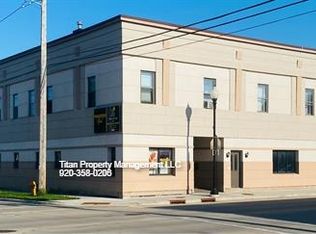 1002 Oregon St #5, Oshkosh, WI 54902