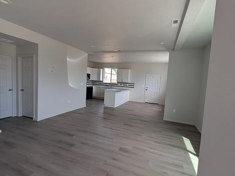 4301 N Torrez Ln — Photo 11