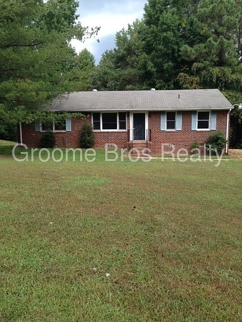 1st image of 4560 Woodview Dr
