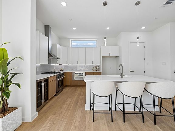 2nd image of 4739 Gretna St #204