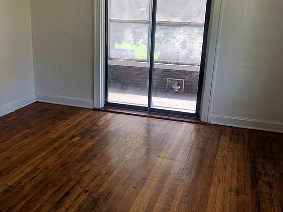 4th image of 4001 Kenwood Ave #1