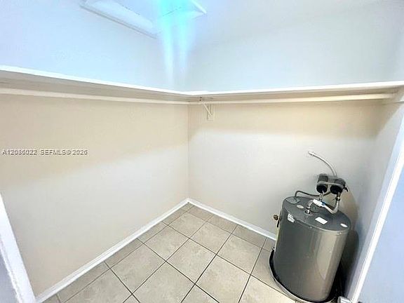 4th image of 696 NE 85th St #2