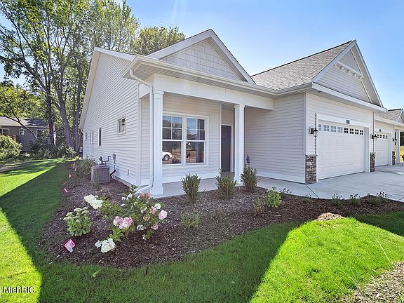 3rd image of 1003 Maplewood Ct #44