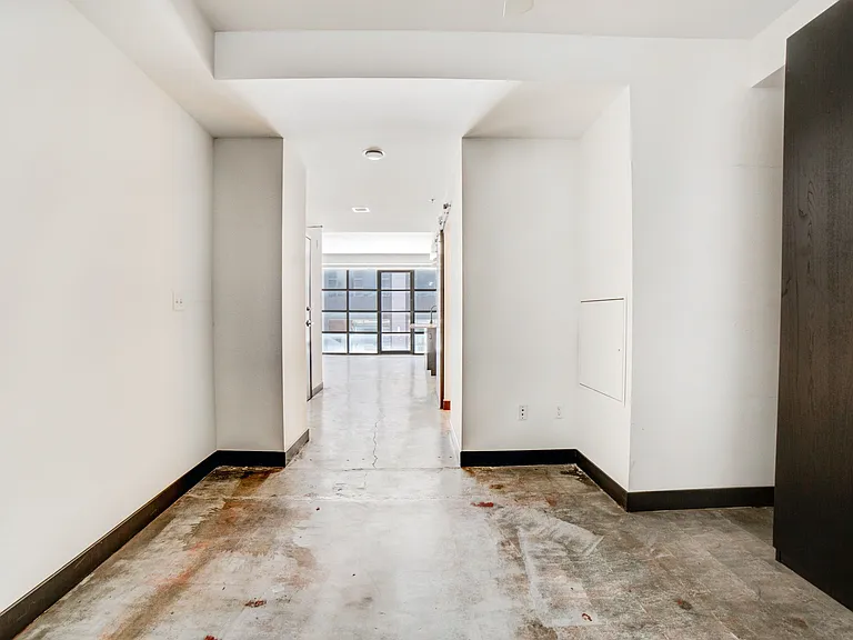 Vandever Lofts — Photo 32
