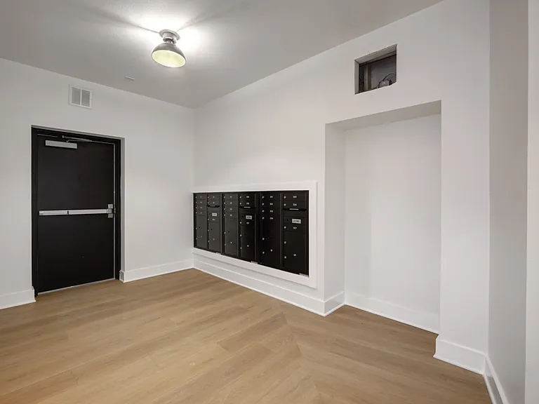 3000 Duval St #103 — Photo 16