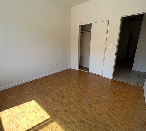 5th image of 10837 E Weaver Ave