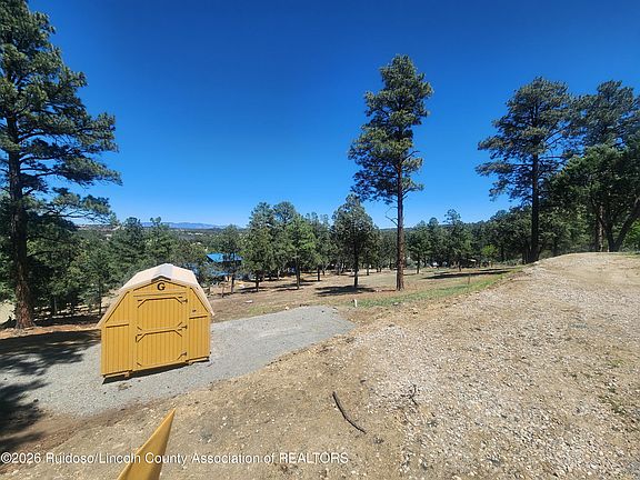 3rd image of 111 Honeydew Ln