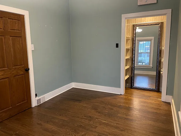 205 E Simpson St — Photo 7