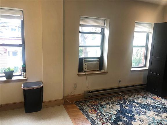 5th image of 43 Ivaloo St #5R