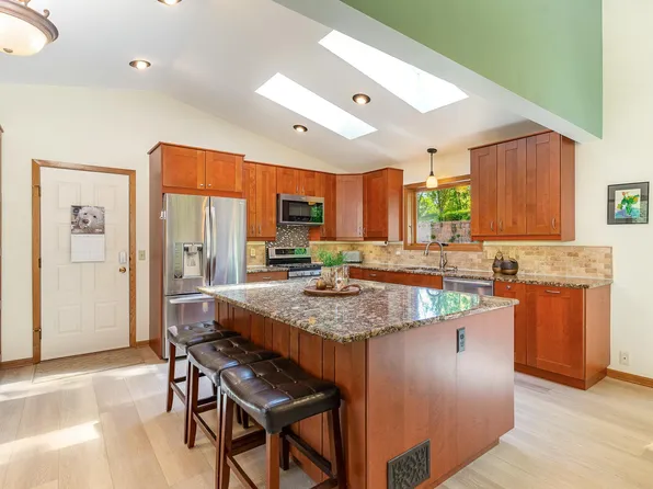 12570 Everest Ct E, Apple Valley, MN 55124