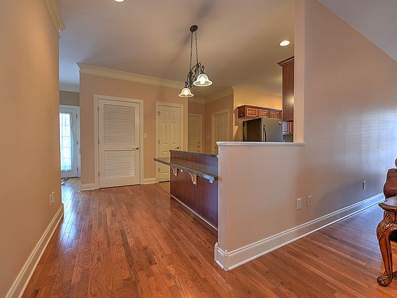 2nd image of 1180 Bellingham Dr
