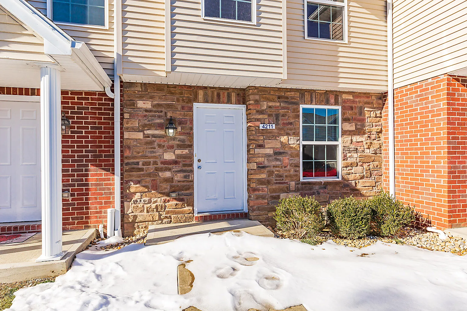 2 bed, 2.5 bath, 1250 sqft, $1,595 — Photo 3