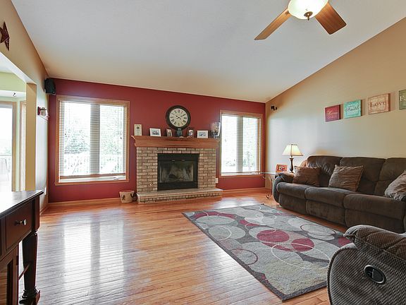 5th image of 206 White Oak Dr