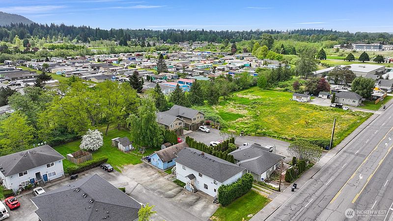 2nd image of 3316 E College Way