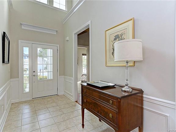 4th image of 10588 Bethpage Dr