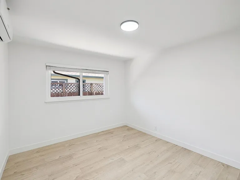 Davis 1120 — Photo 8