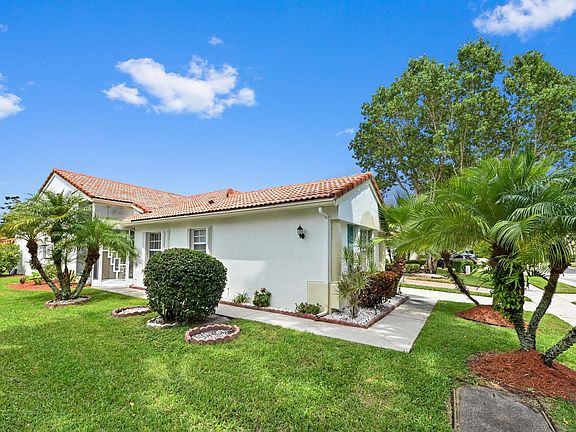 2nd image of 6077 Lake Hibiscus Drive