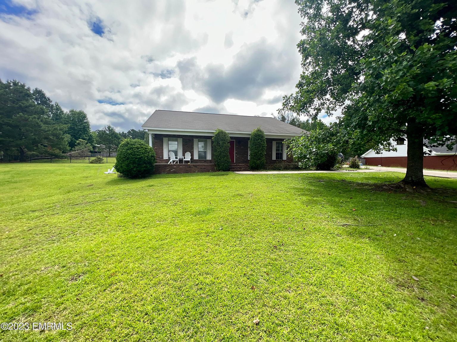 9116 Collinsville Cir, Collinsville, MS 39325 | Zillow