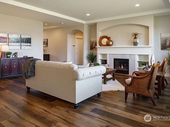 5th image of 2019 142nd Street Ct S