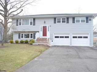 82 Oak St, Bridgewater, NJ 08807
