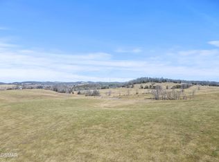 122 Spring Creek Rd, Dandridge, TN 37725