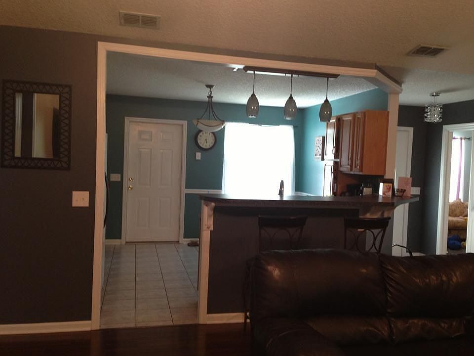 1st image of 361 North Blvd E