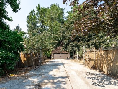1425 E 43rd Ave, Eugene, OR, 97405