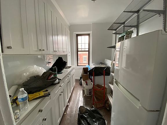 4th image of 29 Charles St APT 4B