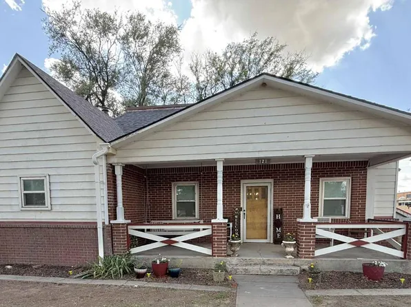 121 N 4th St, Texhoma, OK 73949