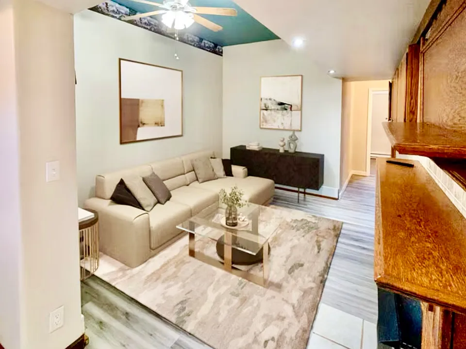 2422 Main St #1