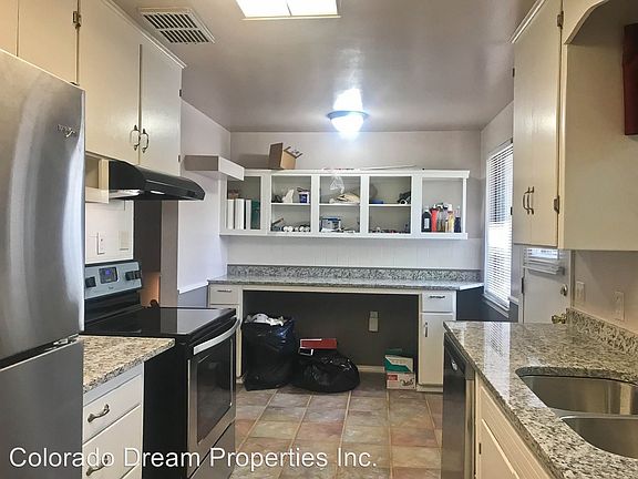 3rd image of 2349 Oakland St