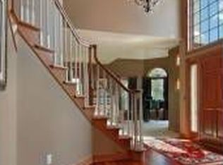 16154 Gladys Ln, Minnetonka, MN 55345