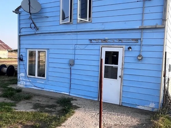 9 Central Ave, Cut Bank, MT 59454