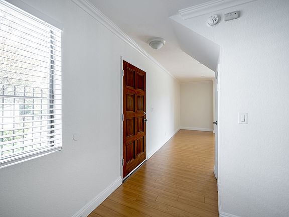 5th image of 2243 N Catalina St APT H