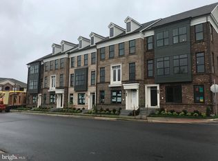 43219 Clarendon Sq, Ashburn, VA 20148