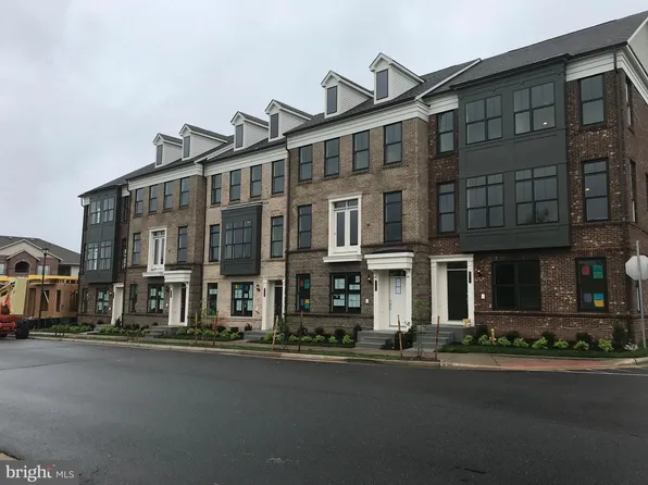 43219 Clarendon Sq, Ashburn, VA 20148