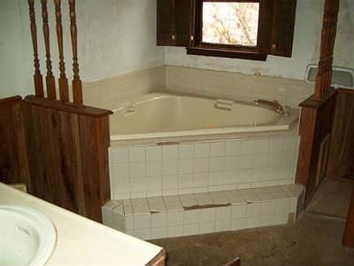 3rd image of 384 N 7th St