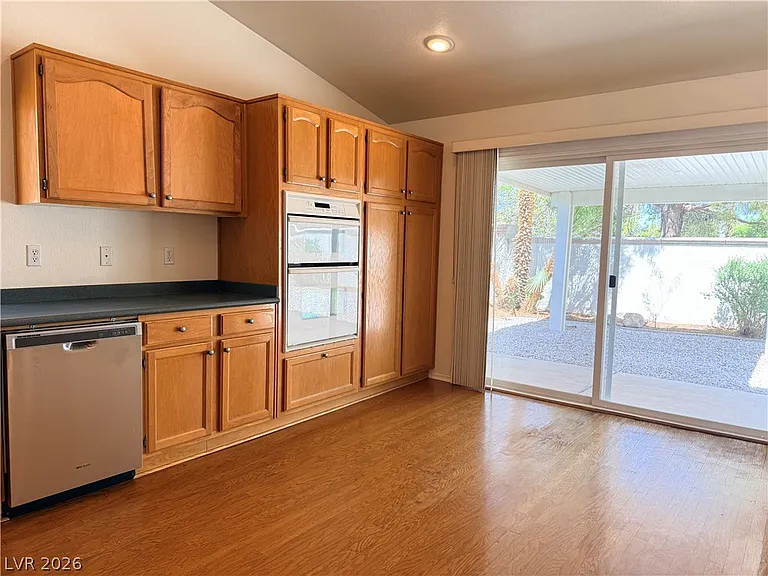 230 Misty Garden St — Photo 10
