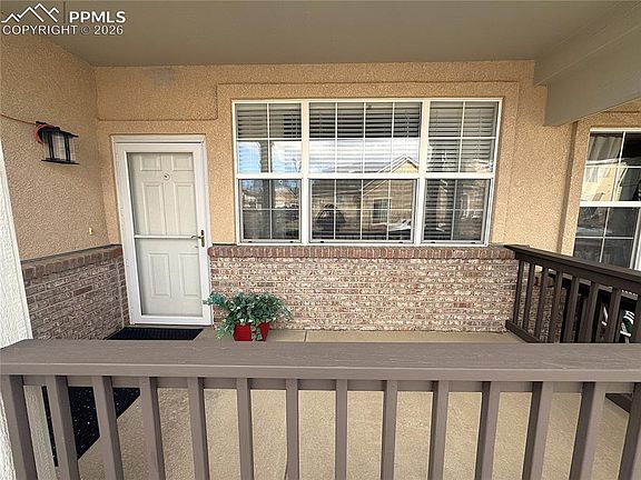 2nd image of 1231 Villa Grv