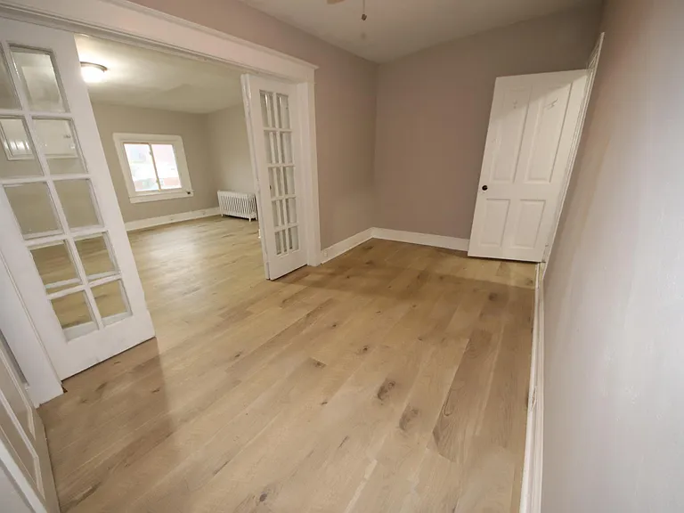 1422 Park Ave #4R — Photo 5