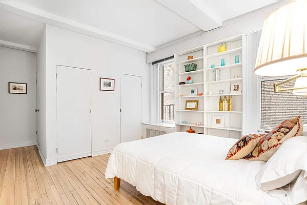 Sold by Sotheby's International Realty | media 4