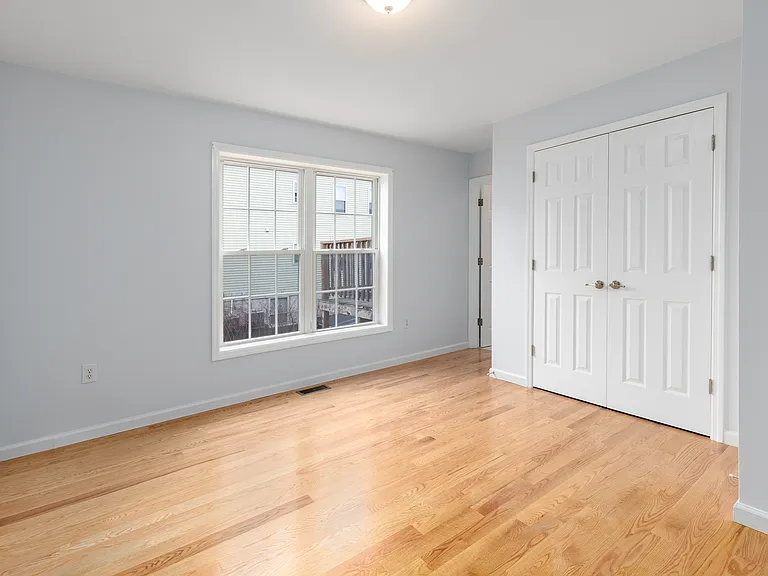 45 Harvard St #45 — Photo 8