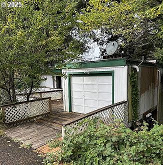 2nd image of 3595 NE Reef Dr