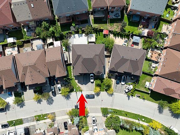 5th image of 37 Lebovic Dr